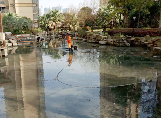 前海街道景观池淤泥清理
